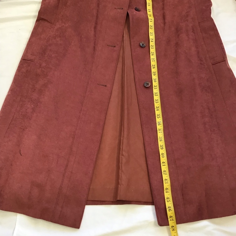 SEARS WOMEN RARE ANTIQUE WINE ROSEY MARVE FAUX SUEDE LONG BUTTON UP COAT SZ 20.5 - Picture 8 of 9